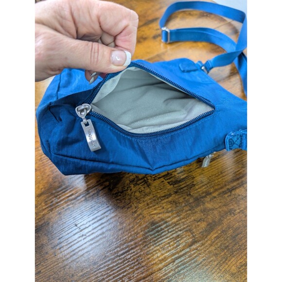 Baggallini Royal Blue Pocket Crossbody with RFID - Picture 6 of 10